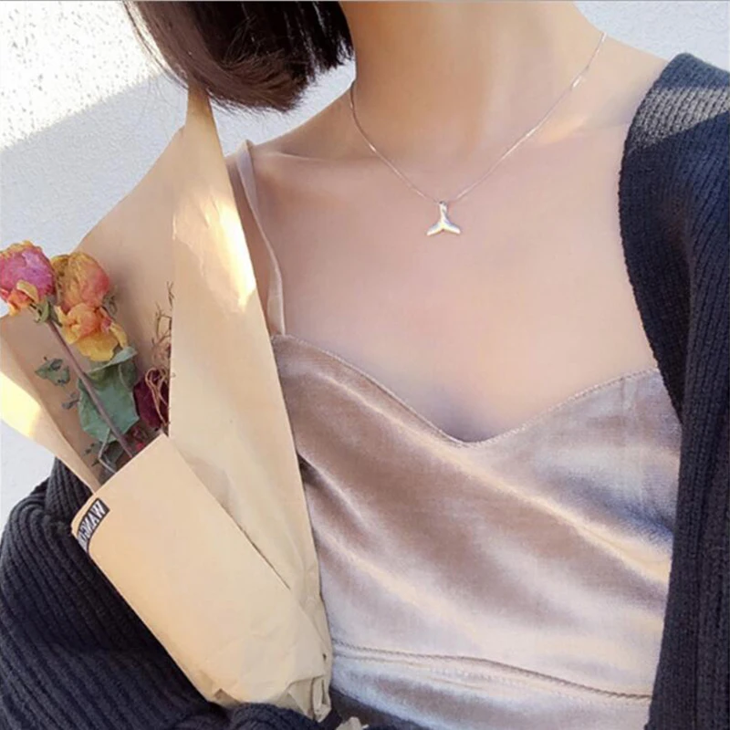 MEYRROYU 925 Sterling Silver Korean Version of Simple Ladies Couple Fishtail Pendant Necklace Clavicle Chain Jewelry Wholesale
MEYRROYU 925 Sterling Silver Korean Version of Simple Ladies Couple Fishtail Pendant Necklace Clavicle Chain Jewelry Wholesale