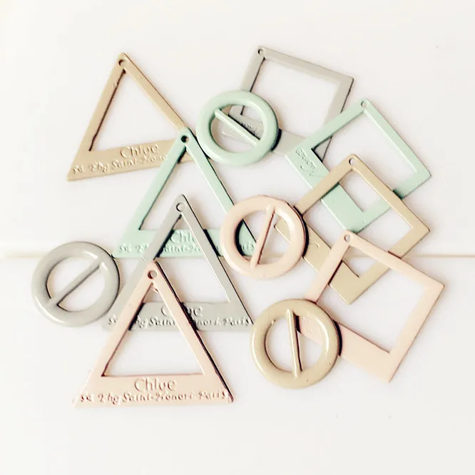 Wholesale 100PCs Oil Drop DIY Jewelry Findings Hollow Out Alloy Charms Fashion Square Round Traingle Shape Enamel Pendant Charm
Wholesale 100PCs Oil Drop DIY Jewelry Findings Hollow Out Alloy Charms Fashion Square Round Traingle Shape Enamel Pendant Charm