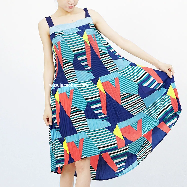 Miyake Fold geometry hit color stitching Dress Small trumpet dance dress colorful pleated dresses
Miyake Fold geometry hit color stitching Dress Small trumpet dance dress colorful pleated dresses