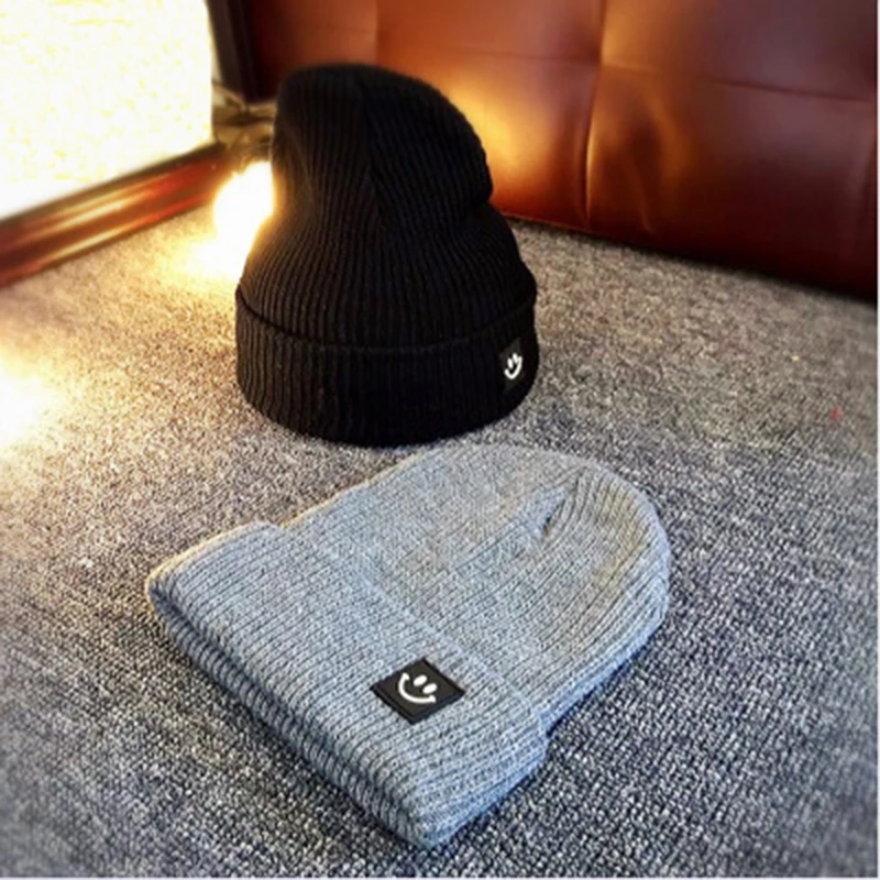 korean Fashion Beanies Winter Cap Skullies Knit Hat For Women Men Balaclava Bonnet Labeling Smiley Hip Hop Beanie Hedging Cap
korean Fashion Beanies Winter Cap Skullies Knit Hat For Women Men Balaclava Bonnet Labeling Smiley Hip Hop Beanie Hedging Cap