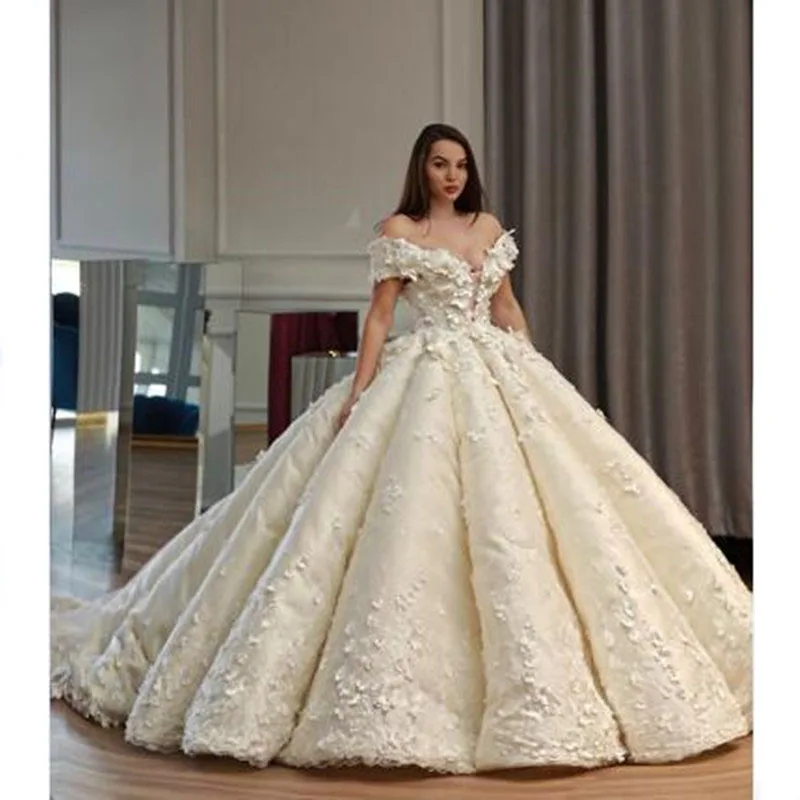 Sweetheart Neck Lace Vintage Ball Gown Wedding Formal Dresses Long Train Lace Appliques Princess Bridal Gown Vestido De Noiva
Sweetheart Neck Lace Vintage Ball Gown Wedding Formal Dresses Long Train Lace Appliques Princess Bridal Gown Vestido De Noiva