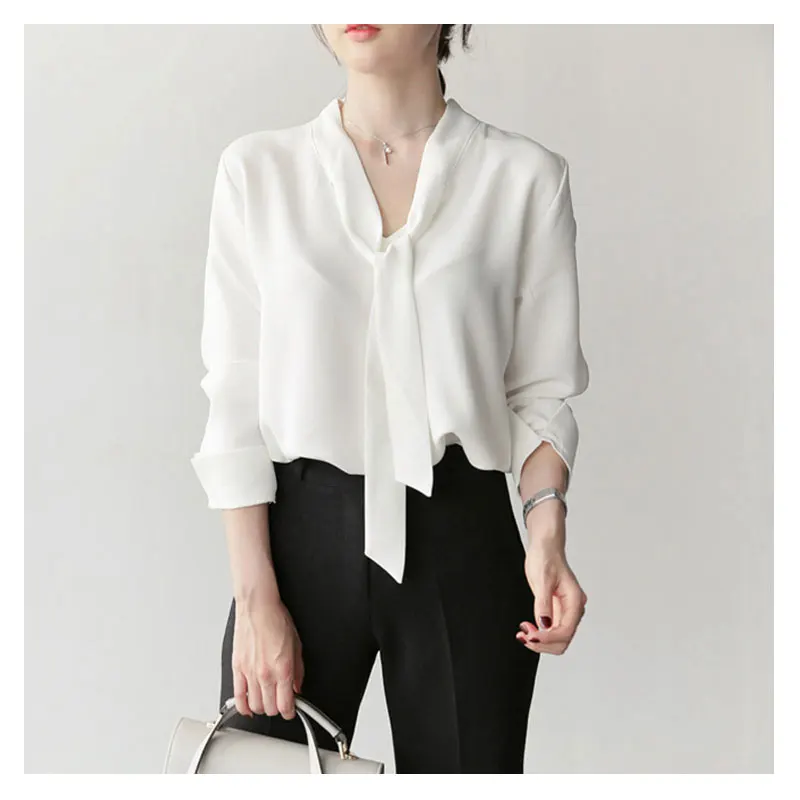 New Women's Blouse Spring Summer 2020 Fashion Elegant All-match V-neck Bow Long-sleeve Loose White Shirt Workwear Tops Female
New Women's Blouse Spring Summer 2020 Fashion Elegant All-match V-neck Bow Long-sleeve Loose White Shirt Workwear Tops Female