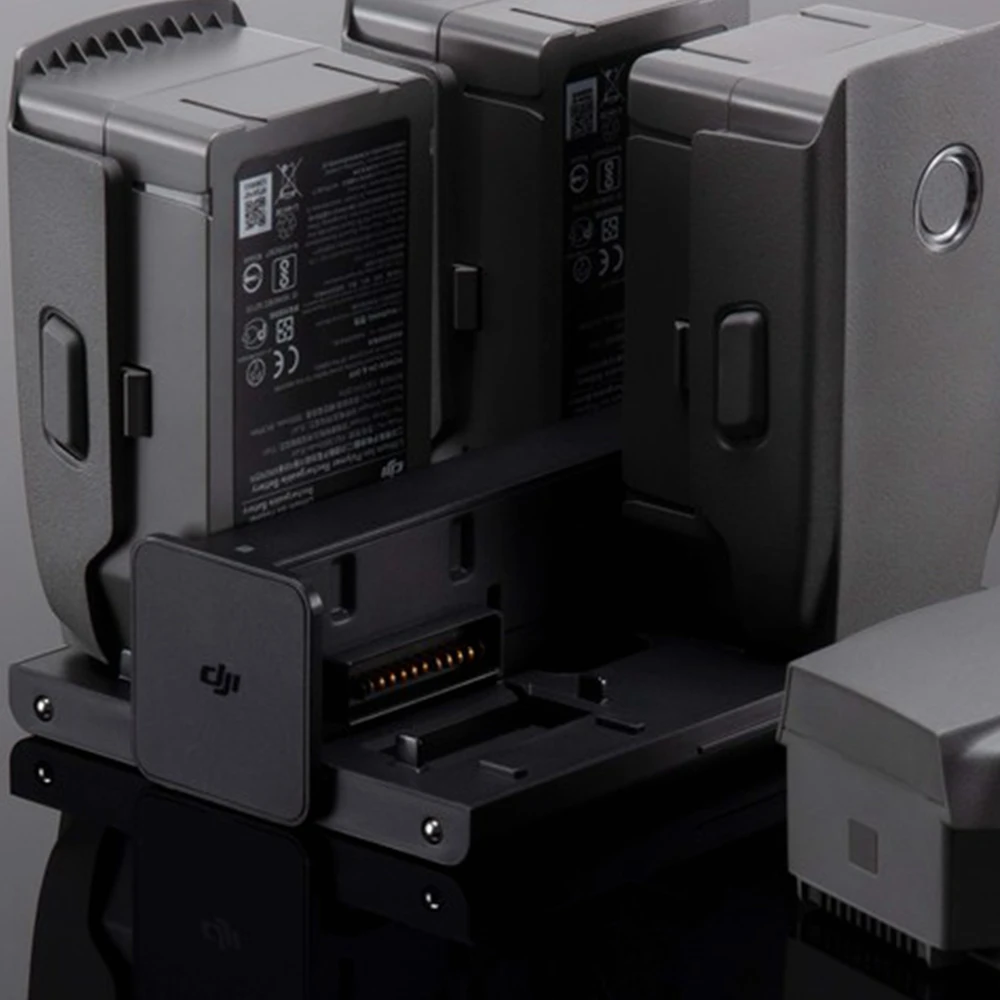 DJI Mavic 2 Battery Charger Battery Charging Hub for Mavic 2 Intelligent Flight Battery Car Charger Mavic 2 Pro Zoom Drone
DJI Mavic 2 Battery Charger Battery Charging Hub for Mavic 2 Intelligent Flight Battery Car Charger Mavic 2 Pro Zoom Drone
