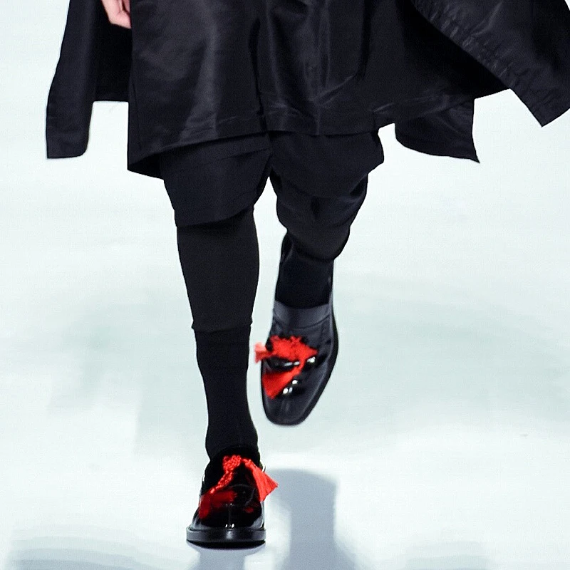 2019 Mocassin Homme Designer Red Tassel Italian Leather Shoes Men Loafers Fashionable Runway Black Male Wedding Shoes Plus Size
2019 Mocassin Homme Designer Red Tassel Italian Leather Shoes Men Loafers Fashionable Runway Black Male Wedding Shoes Plus Size