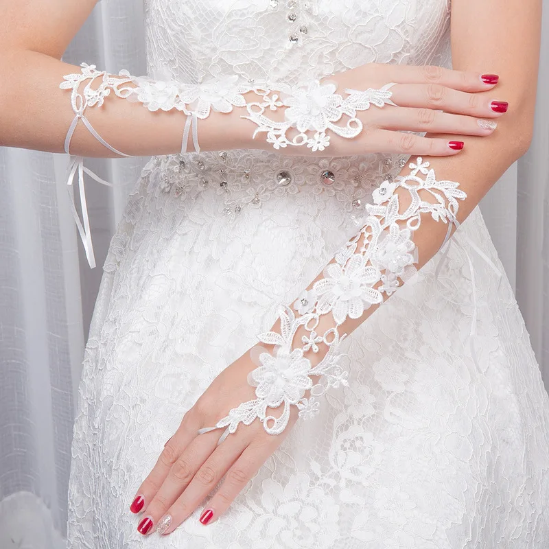 Lace Artificial pearls Bridal gloves Bride Wedding gloves wedding accessories guantes novia gants mariage
Lace Artificial pearls Bridal gloves Bride Wedding gloves wedding accessories guantes novia gants mariage