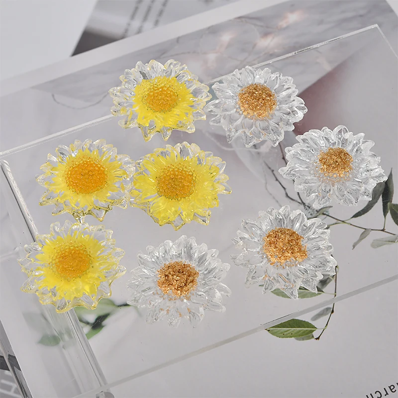Transparent resin Flower mosaic platinum daisy resin semi-bolus shape diy earrings accessories
Transparent resin Flower mosaic platinum daisy resin semi-bolus shape diy earrings accessories
