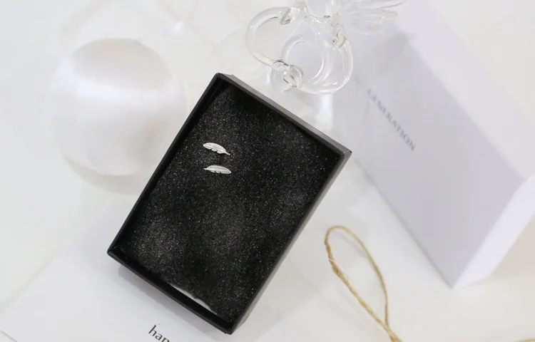 Real 925 Sterling Silver Feather Stud Earrings for Women Girls 2020 brincos oorbellen aros de plata 925
Real 925 Sterling Silver Feather Stud Earrings for Women Girls 2020 brincos oorbellen aros de plata 925