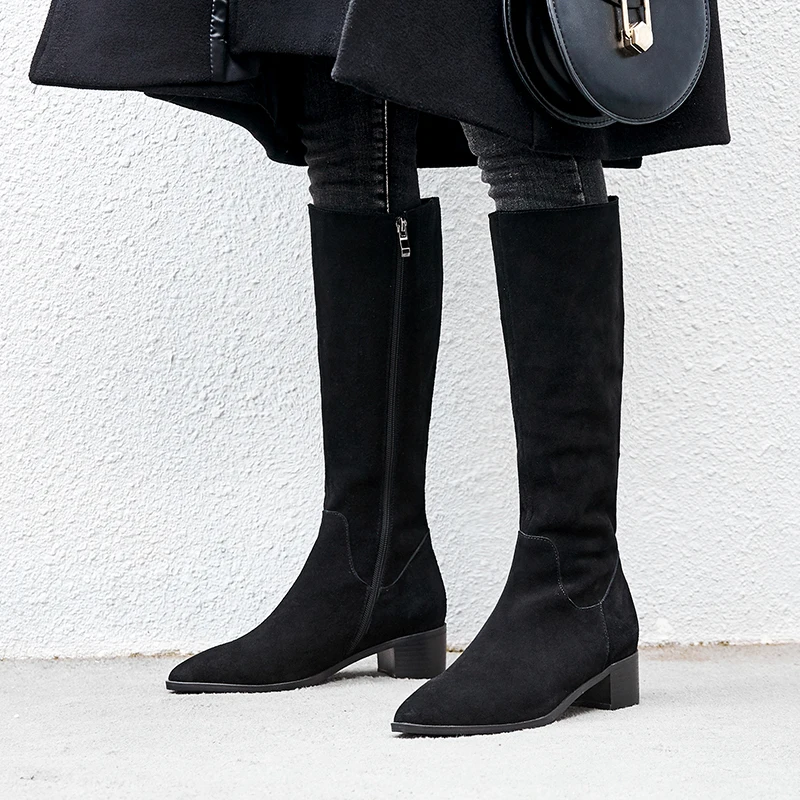 ISNOM Plus Size 43 Cow Suede Thick Heels Women Boots Pointed Toe Zip Footwear Knee High Female Boot Shoes Woman 2018 Winter New
ISNOM Plus Size 43 Cow Suede Thick Heels Women Boots Pointed Toe Zip Footwear Knee High Female Boot Shoes Woman 2018 Winter New