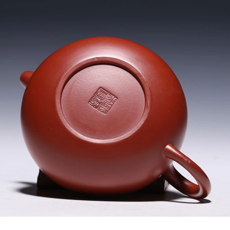 250ML Yixing Authentic Purple Grit Dahongpao Teapot Kung Fu Tea Set Black Tea Kettle Handmade Raw Ore Xishi 188 Hole Filter Pots
250ML Yixing Authentic Purple Grit Dahongpao Teapot Kung Fu Tea Set Black Tea Kettle Handmade Raw Ore Xishi 188 Hole Filter Pots