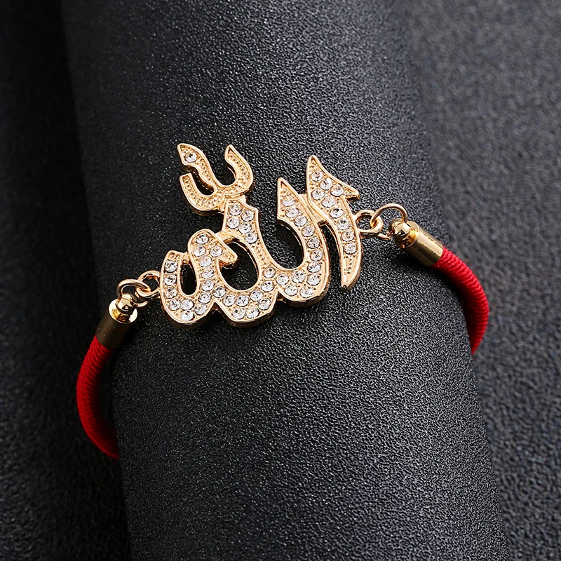 Счастливая красная веревка ярко красный Рамадан Kareem EID Mubarak полумесяц прогулка