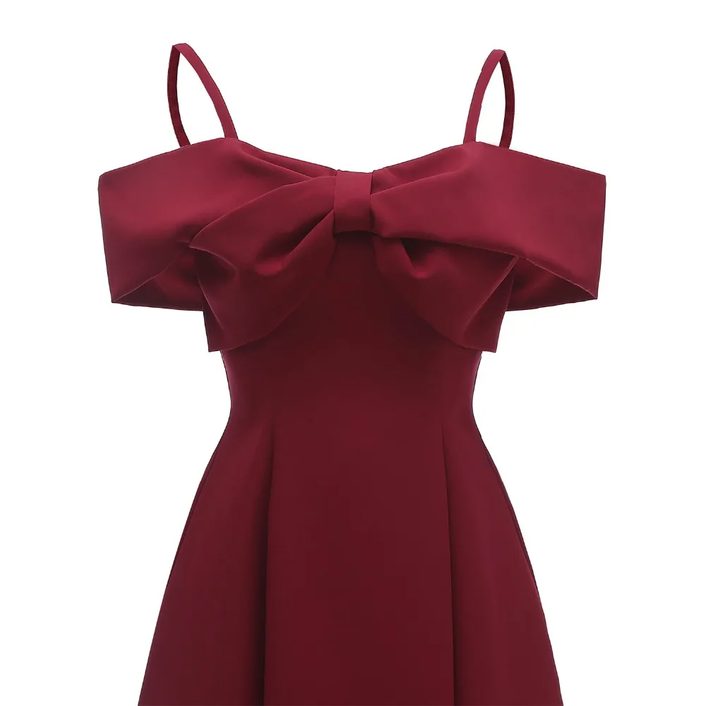 Коктейльное платье бордового цвета с открытыми плечами черное коротким рукавом