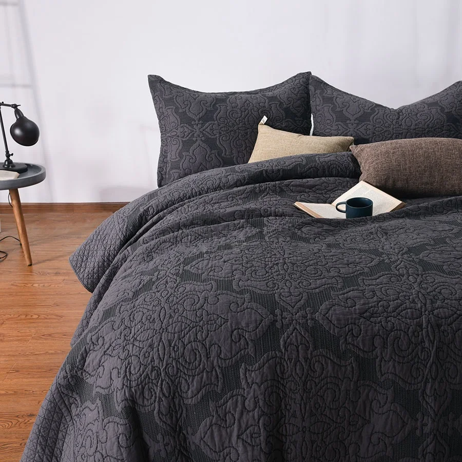 Gray Bedspread on the Bed Quilt Set 3PCS Summer Blanket for Bed Solid Cotton Quilted Bed Covers Queen Size Embroidered Coverlet
Gray Bedspread on the Bed Quilt Set 3PCS Summer Blanket for Bed Solid Cotton Quilted Bed Covers Queen Size Embroidered Coverlet