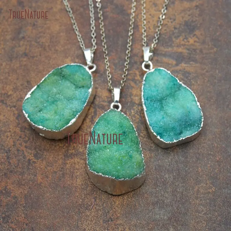 Silver Electroplated Unisex Jewelry Green Color Titanium Crystal Druzy Pendant Necklace Crystal Chains In 18 inch NM11149
Silver Electroplated Unisex Jewelry Green Color Titanium Crystal Druzy Pendant Necklace Crystal Chains In 18 inch NM11149