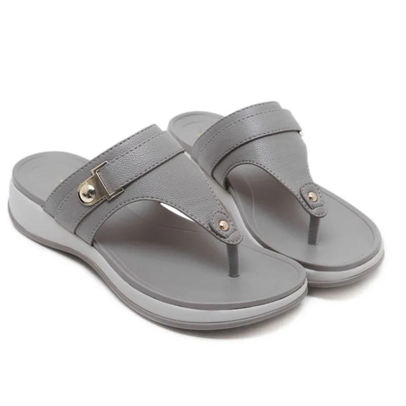BEYARNE 2019 Woman slippers Summer Women Fashion Sandals Female Flip Flops low Heels Shoes Casual comfortable slippers E053
BEYARNE 2019 Woman slippers Summer Women Fashion Sandals Female Flip Flops low Heels Shoes Casual comfortable slippers E053