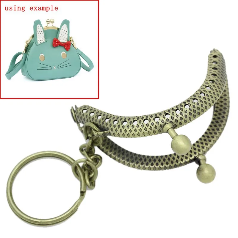 DoreenBeads Alloy Metal Frame Kiss Clasp For Purse Bag Purse Handles Half Round Antique Bronze 5cm x4cm(2" x1 5/8") 1 Piece
DoreenBeads Alloy Metal Frame Kiss Clasp For Purse Bag Purse Handles Half Round Antique Bronze 5cm x4cm(2" x1 5/8") 1 Piece