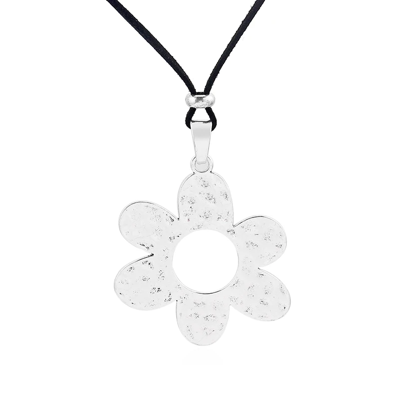1pcs Large Open Hammered Flower Charms Pendant Collar Long Faux Suede Leather Rope Chain Necklace Jewelry
1pcs Large Open Hammered Flower Charms Pendant Collar Long Faux Suede Leather Rope Chain Necklace Jewelry