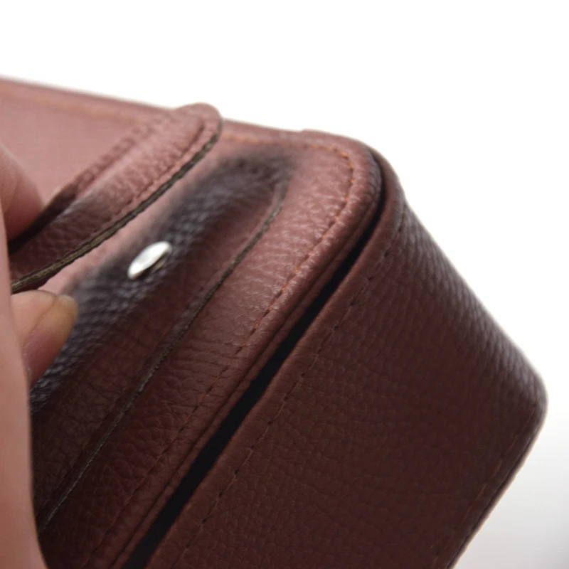 Hanging Type 3 Colors Car Sun Visor Leather Box Clip High Quality Automotive Paper Napkin Holder Removable Tissue Box Cover
Hanging Type 3 Colors Car Sun Visor Leather Box Clip High Quality Automotive Paper Napkin Holder Removable Tissue Box Cover