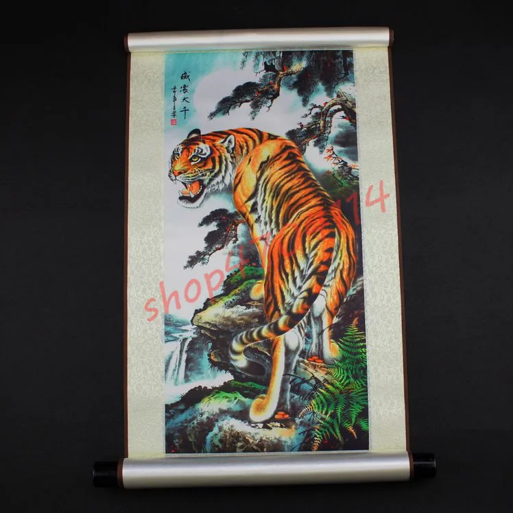 Chinese Style Silk Axis Painting, on mountain fierce tiger, Decorative Painting, Home Ornaments, Traditional Crafts
Chinese Style Silk Axis Painting, on mountain fierce tiger, Decorative Painting, Home Ornaments, Traditional Crafts