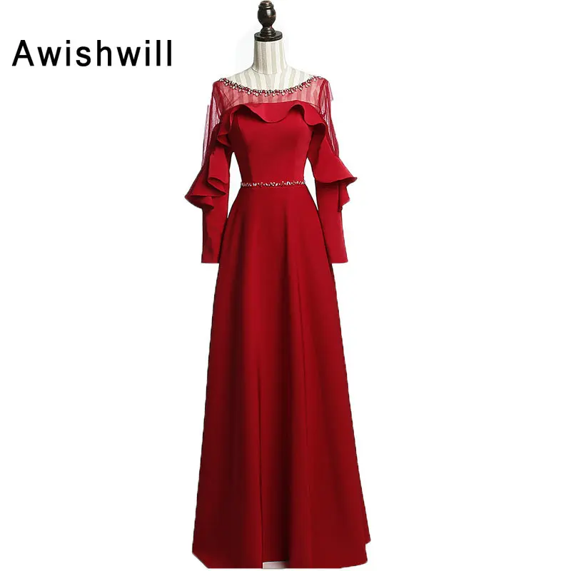 Женское вечернее платье красное банкетное с глубоким вырезом и длинным рукавом