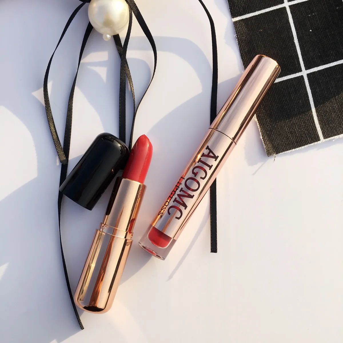 Aigomc 2pcs Long-lasting Waterproof Matte Lipstick for lip Matte Lip gloss & Lipstick kit new Brand
Aigomc 2pcs Long-lasting Waterproof Matte Lipstick for lip Matte Lip gloss & Lipstick kit new Brand