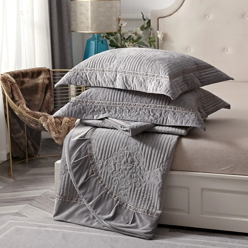 Famvotar Oversized 3-Piece Quilted Bedspread Solid Embroidered Coverlet Set Luxury Cotton Reversible Bed Linen Set(Queen Size)
Famvotar Oversized 3-Piece Quilted Bedspread Solid Embroidered Coverlet Set Luxury Cotton Reversible Bed Linen Set(Queen Size)