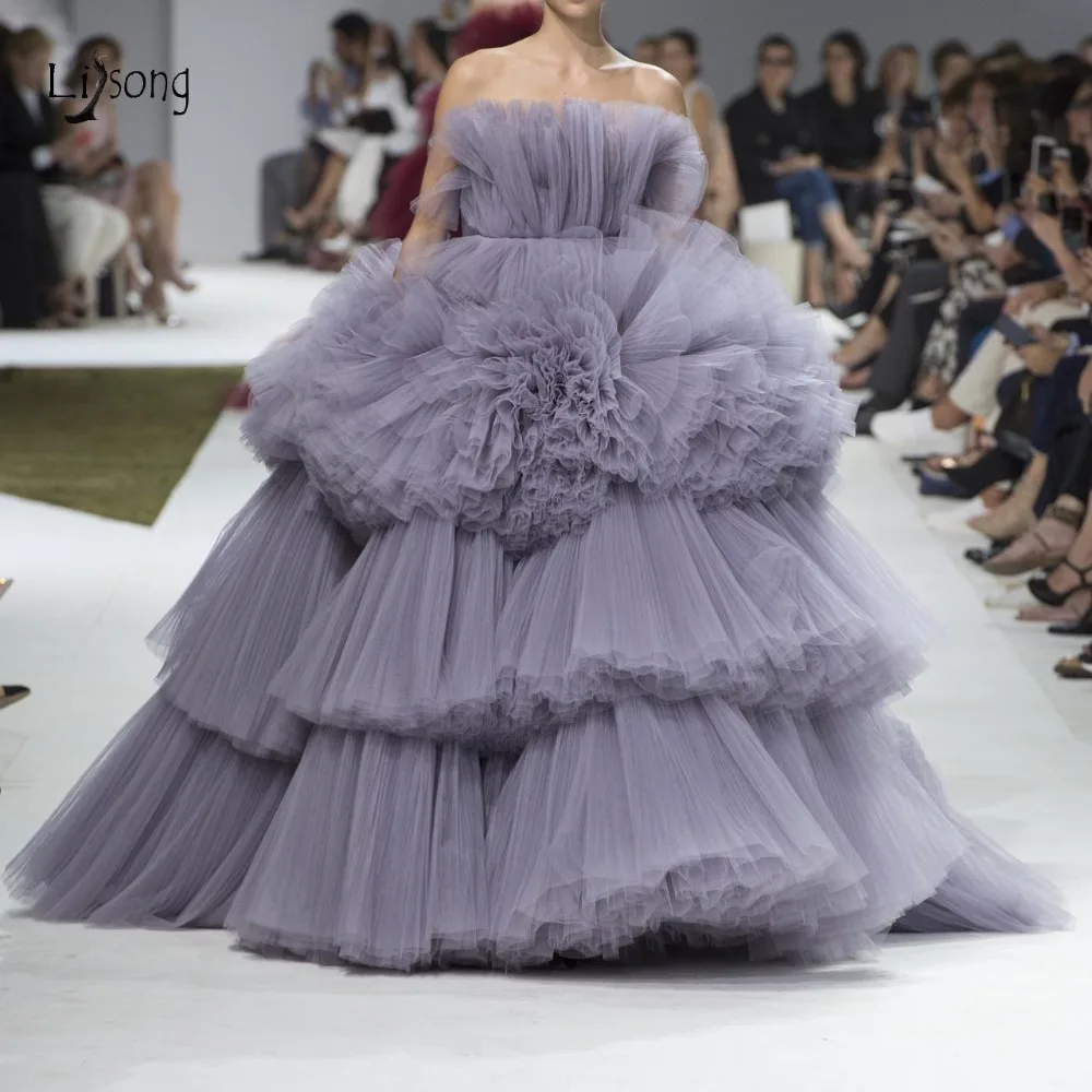 Chic Gray Lush Tiered Tulle Evening Dresses 2019 Trendy Ruched Ruffles Puffy Ball Gowns New Prom Gowns Off The Shoulder
Chic Gray Lush Tiered Tulle Evening Dresses 2019 Trendy Ruched Ruffles Puffy Ball Gowns New Prom Gowns Off The Shoulder