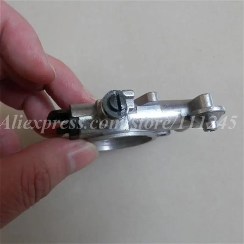 OIL PUMP HOUSING FITS CHAINSAWS 034 036 MS340 MS360 340 360 CHAIN SAW PARTS REPLACE OEM PART# 1125 640 3201
OIL PUMP HOUSING FITS CHAINSAWS 034 036 MS340 MS360 340 360 CHAIN SAW PARTS REPLACE OEM PART# 1125 640 3201