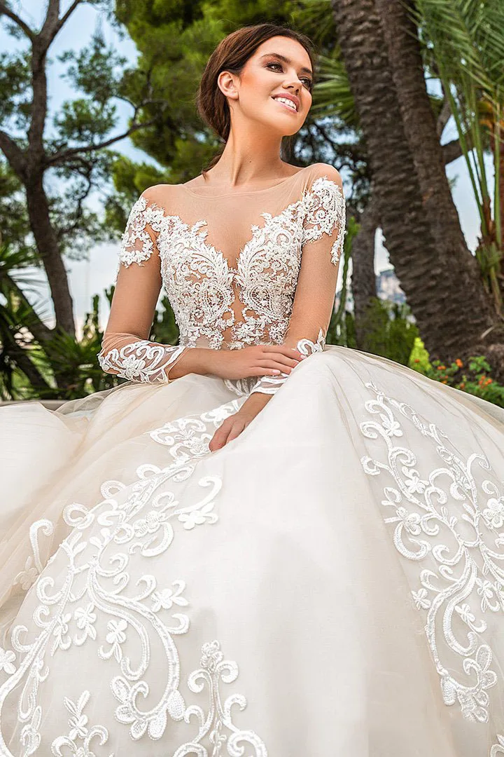 Eightree Wedding Dress Long Sleeve V Neck vestido de novia 2020 Tulle Appliques Ball Gown Ivory Illusion Back Robe de mariee
Eightree Wedding Dress Long Sleeve V Neck vestido de novia 2020 Tulle Appliques Ball Gown Ivory Illusion Back Robe de mariee