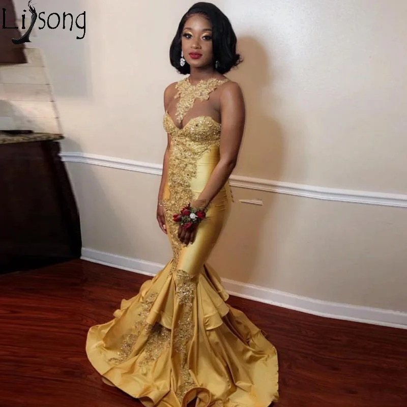 2019 Sheer Gold Appliqued Mermaid Prom Dresses Sexy Plus Size Satin Formal Evening Gowns Tiered Ruffles Long Party Dress vestido
2019 Sheer Gold Appliqued Mermaid Prom Dresses Sexy Plus Size Satin Formal Evening Gowns Tiered Ruffles Long Party Dress vestido