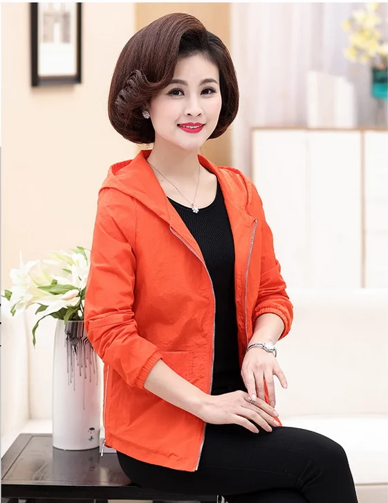 Middle Aged Women Autumn New Hooded Jacket Embroidered Jacket Coat Plus Size High-Quality Zipper Outerwear & Coats T271
Middle Aged Women Autumn New Hooded Jacket Embroidered Jacket Coat Plus Size High-Quality Zipper Outerwear & Coats T271