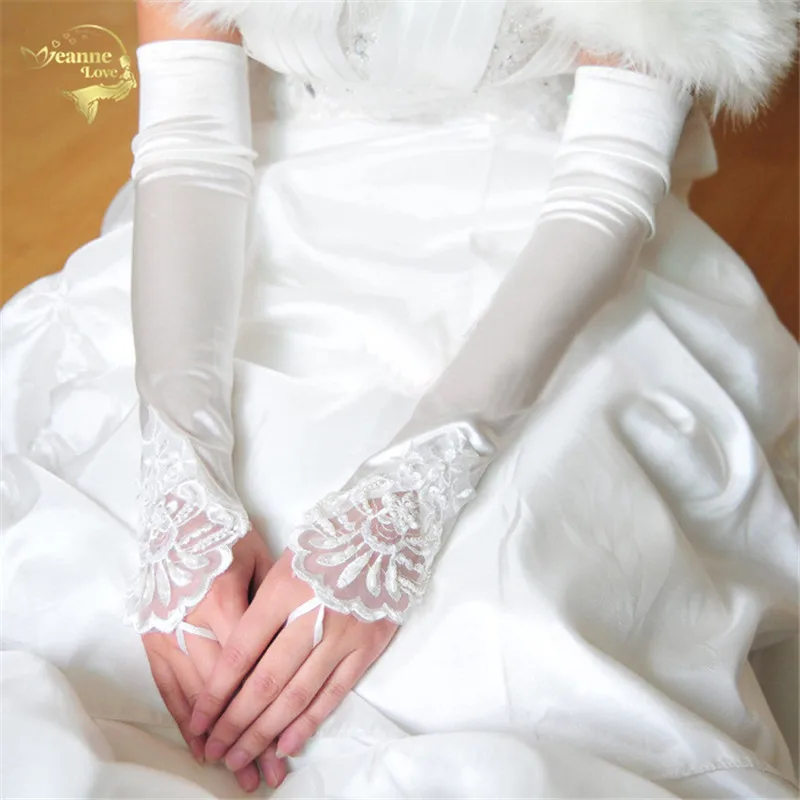 2018 Long Hot Sale Lengthen Rossoneri Color Embroidered Fingerless Gloves Bridal Gloves G020
2018 Long Hot Sale Lengthen Rossoneri Color Embroidered Fingerless Gloves Bridal Gloves G020