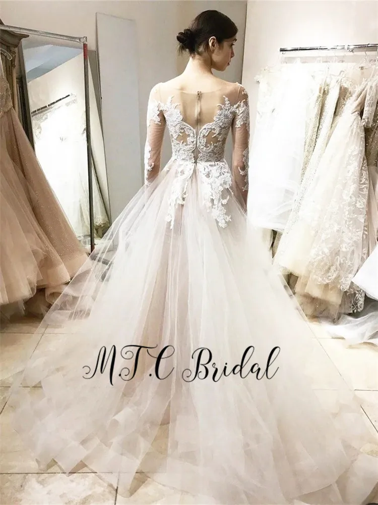 2019 New Long Sleeve Wedding Dresses Charming See Through Sheer Lace A Line V Neck Bridal Gowns Vestido De Casamento Cheap
2019 New Long Sleeve Wedding Dresses Charming See Through Sheer Lace A Line V Neck Bridal Gowns Vestido De Casamento Cheap
