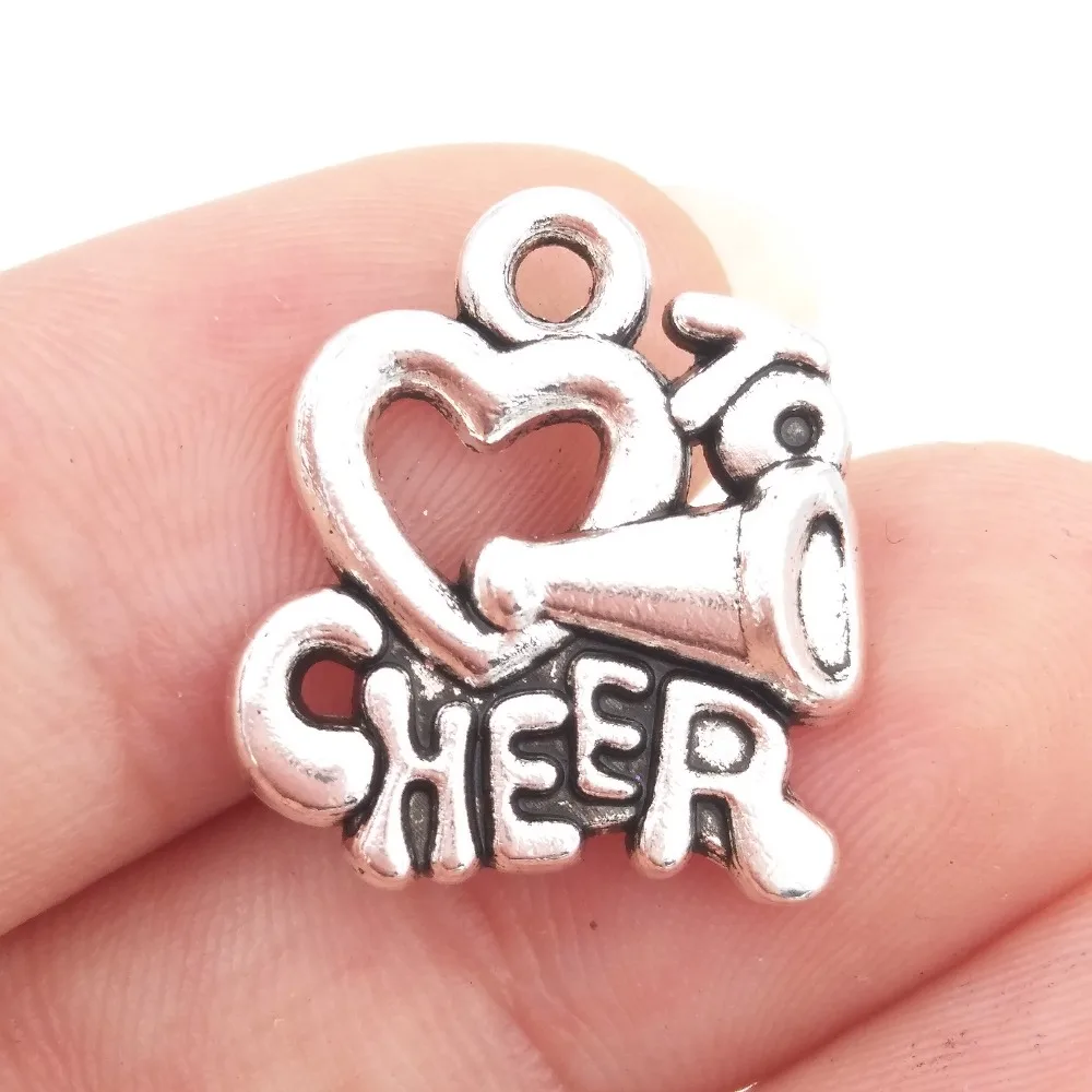 Оптовая продажа, 30 слов из цинкового сплава, амулеты с надписью Love To Cheer, тема чарлидинга, античное посеребренное ювелирное изделие ручной ра...
Оптовая продажа, 30 слов из цинкового сплава, амулеты с надписью Love To Cheer, тема чарлидинга, античное посеребренное ювелирное изделие ручной ра...