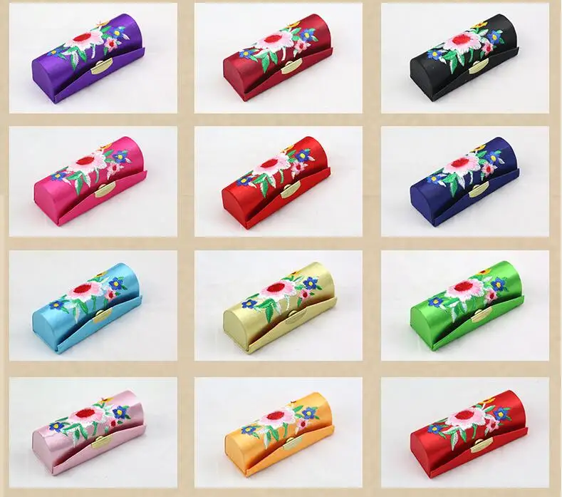 Embroidered Flower Design Lipstick Case Box with Mirror Hasp Cosmetic Bags Coin Lipstick Holder
Embroidered Flower Design Lipstick Case Box with Mirror Hasp Cosmetic Bags Coin Lipstick Holder