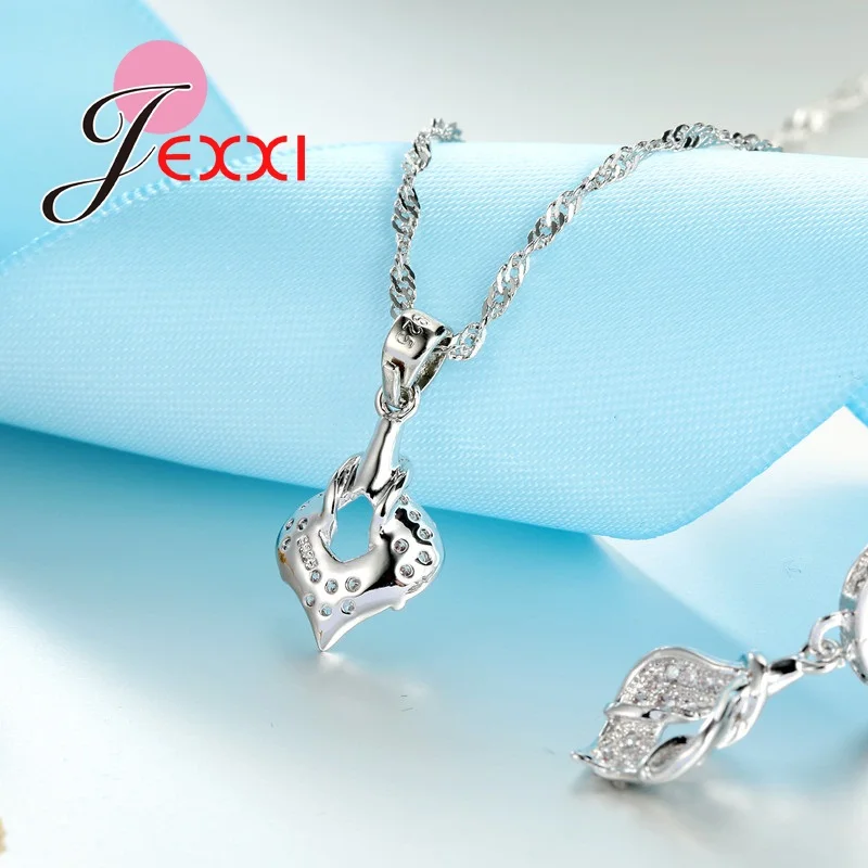 Women Unique Heart Design Fashion 925 Sterling Silver Bridal Wedding Jewelry Sets Cubic Zirconia Necklace Earrings
Women Unique Heart Design Fashion 925 Sterling Silver Bridal Wedding Jewelry Sets Cubic Zirconia Necklace Earrings