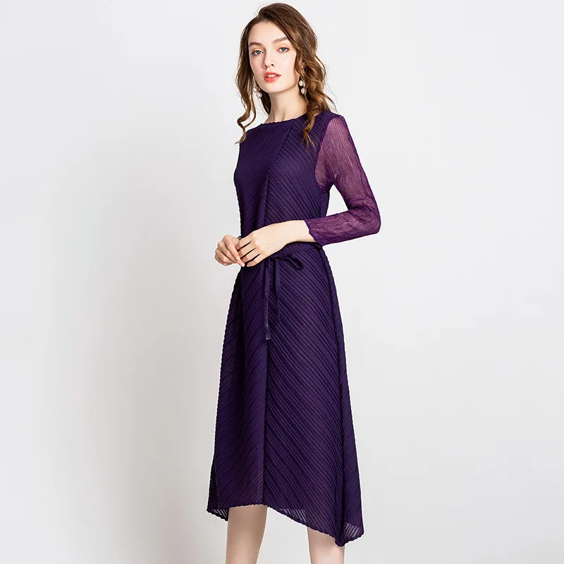 Plus Size Dress 2018 Women Autumn New Elastic Miyake Pleated Solid Color Round Neck Wrist Length Sleeves Midi Dress For 45-80kg
Plus Size Dress 2018 Women Autumn New Elastic Miyake Pleated Solid Color Round Neck Wrist Length Sleeves Midi Dress For 45-80kg