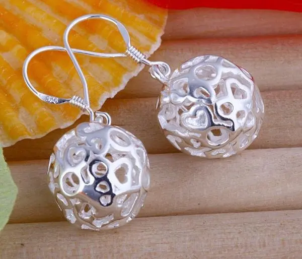 Wholesale fashion jewelry Earrings , M925 Silver color Earrings . Nice Jewelry. Good Quality E75
Wholesale fashion jewelry Earrings , M925 Silver color Earrings . Nice Jewelry. Good Quality E75