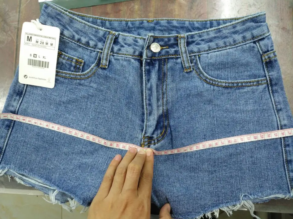 2018 Fashion Women Tassel Embroidery Jeans Short Summer Rose Flower Pockets Denim Pantalon Femme Casual Ripped Wide Leg Female
2018 Fashion Women Tassel Embroidery Jeans Short Summer Rose Flower Pockets Denim Pantalon Femme Casual Ripped Wide Leg Female