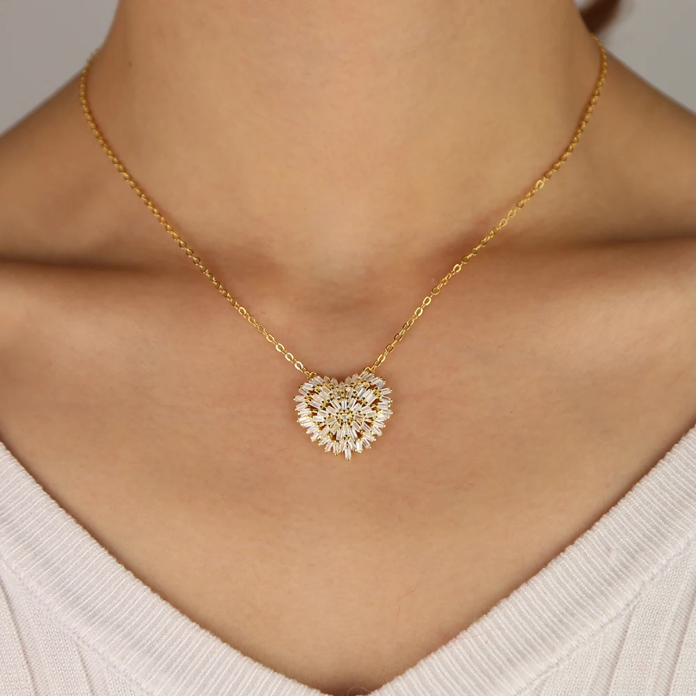Romantic Love Pendant Necklace For Girls Women Cubic zirconia bling cz Necklace Heart Gold Collars Trendy New Charms Kolye
Romantic Love Pendant Necklace For Girls Women Cubic zirconia bling cz Necklace Heart Gold Collars Trendy New Charms Kolye