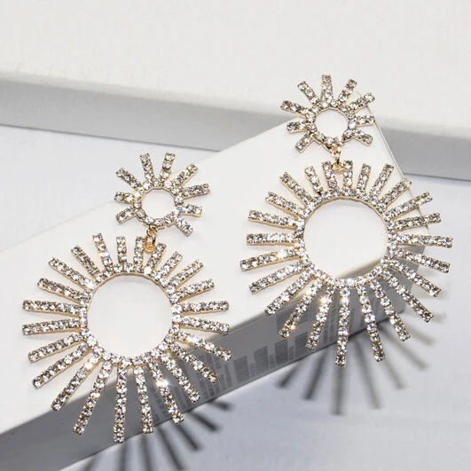Bling Sparking Big S925 Luxury Crystal Rhinestone Plant Sun Flower Star Drop Earrings for Women
Bling Sparking Big S925 Luxury Crystal Rhinestone Plant Sun Flower Star Drop Earrings for Women