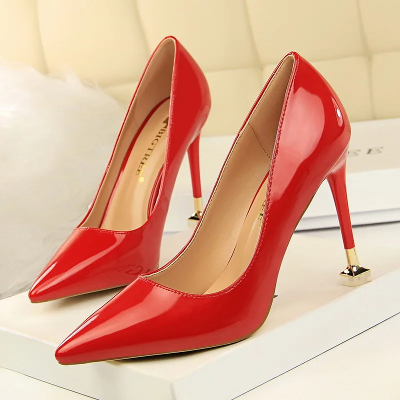 2021 New Leather Wonen Pumps Fashion Office Shoes Sexy Pointed Sexy Night club Slim 10CM High Heels Shoes Sapato Feminino
2021 New Leather Wonen Pumps Fashion Office Shoes Sexy Pointed Sexy Night club Slim 10CM High Heels Shoes Sapato Feminino