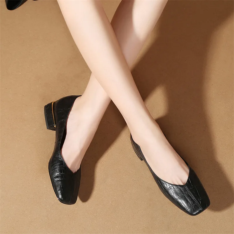 FEDONAS Top Quality Women Cow Leather Basic Pumps Shallow Toe Slip-On Wedding Party Shoes Woman Square Toe New Basic Pumps
FEDONAS Top Quality Women Cow Leather Basic Pumps Shallow Toe Slip-On Wedding Party Shoes Woman Square Toe New Basic Pumps