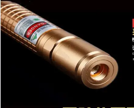 High Power Military 500000m 500W 532nm Green laser pointer Flashlight LAZER Light Burning Match Burn Cigarettes Hunting
High Power Military 500000m 500W 532nm Green laser pointer Flashlight LAZER Light Burning Match Burn Cigarettes Hunting