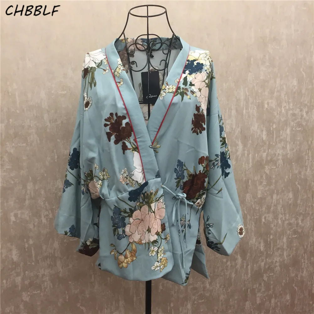 New European Women Print Kimono Three Quarter V-neck Blusas Feminina Sashes Top Women Xdz1096
New European Women Print Kimono Three Quarter V-neck Blusas Feminina Sashes Top Women Xdz1096
