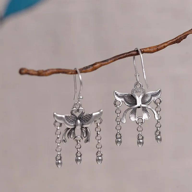 S925 silver female fashion national wind restoring ancient ways tassel earrings Thai silver matte eardrop butterfly
S925 silver female fashion national wind restoring ancient ways tassel earrings Thai silver matte eardrop butterfly