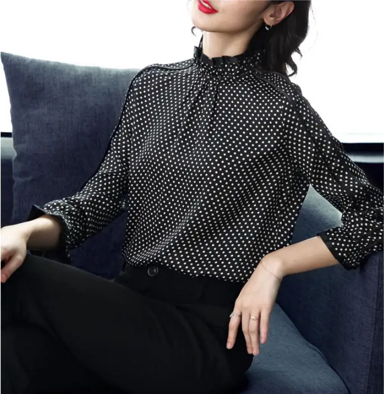 Chiffon Shirt Women 2019 Spring New Women Long Sleeve Vintage Polka Dots Ruffled Stand Collar Women Blouse Top
Chiffon Shirt Women 2019 Spring New Women Long Sleeve Vintage Polka Dots Ruffled Stand Collar Women Blouse Top