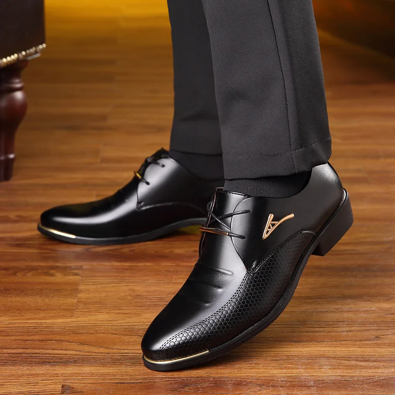 REETENE Fashion Men Dress Shoes Pointed Toe Men Shoes Leather Formal Shoes Men For Wedding Spring Summer Men Flats
REETENE Fashion Men Dress Shoes Pointed Toe Men Shoes Leather Formal Shoes Men For Wedding Spring Summer Men Flats
