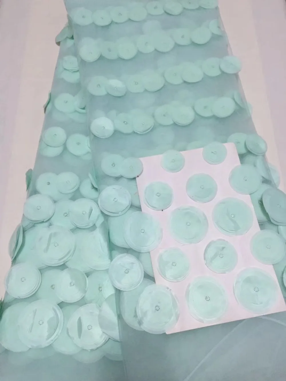 Baby Aqua однотонная круглая вышивка французское кружево Тюль Кружево африканская швейная сетка ткань без блесток камни бусины 5 ярдов/шт.
Baby Aqua однотонная круглая вышивка французское кружево Тюль Кружево африканская швейная сетка ткань без блесток камни бусины 5 ярдов/шт.