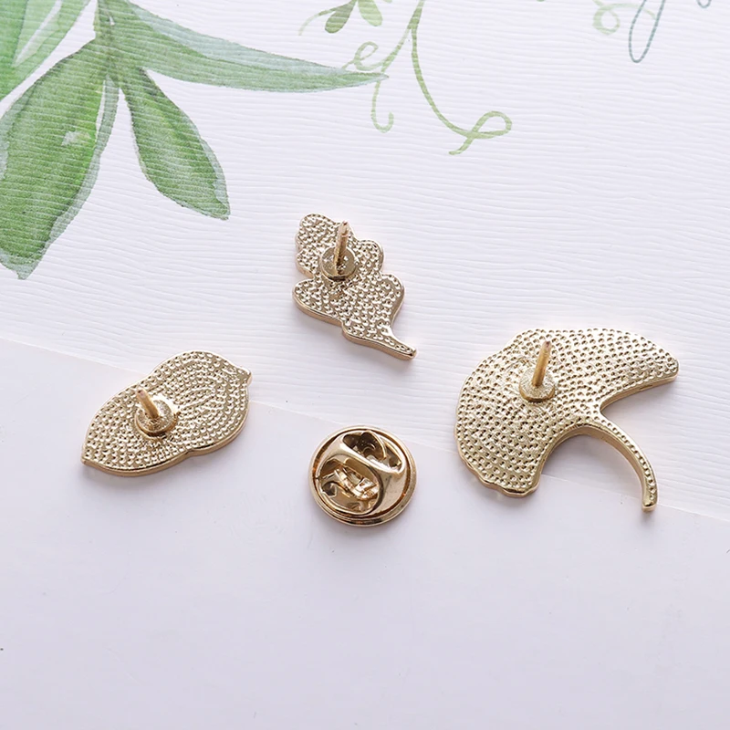 Vintage pine cone Pin Leaf Brooch Enamel Brooches Pins Exquisite Collar For Mujer Women Dance Party Accessories
Vintage pine cone Pin Leaf Brooch Enamel Brooches Pins Exquisite Collar For Mujer Women Dance Party Accessories