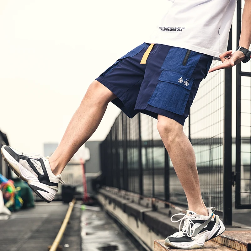 2019 New Summer Style Men Cargo Shorts Man Hip Hop Streetwear Ribbons Zippers Knee Length Short Joggers ABZ387
2019 New Summer Style Men Cargo Shorts Man Hip Hop Streetwear Ribbons Zippers Knee Length Short Joggers ABZ387